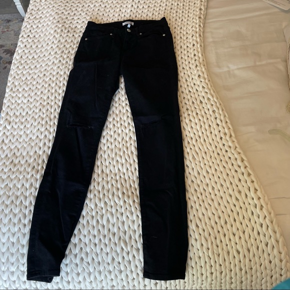 Good American black skinny jeans with ripped knees - Picture 1 of 4